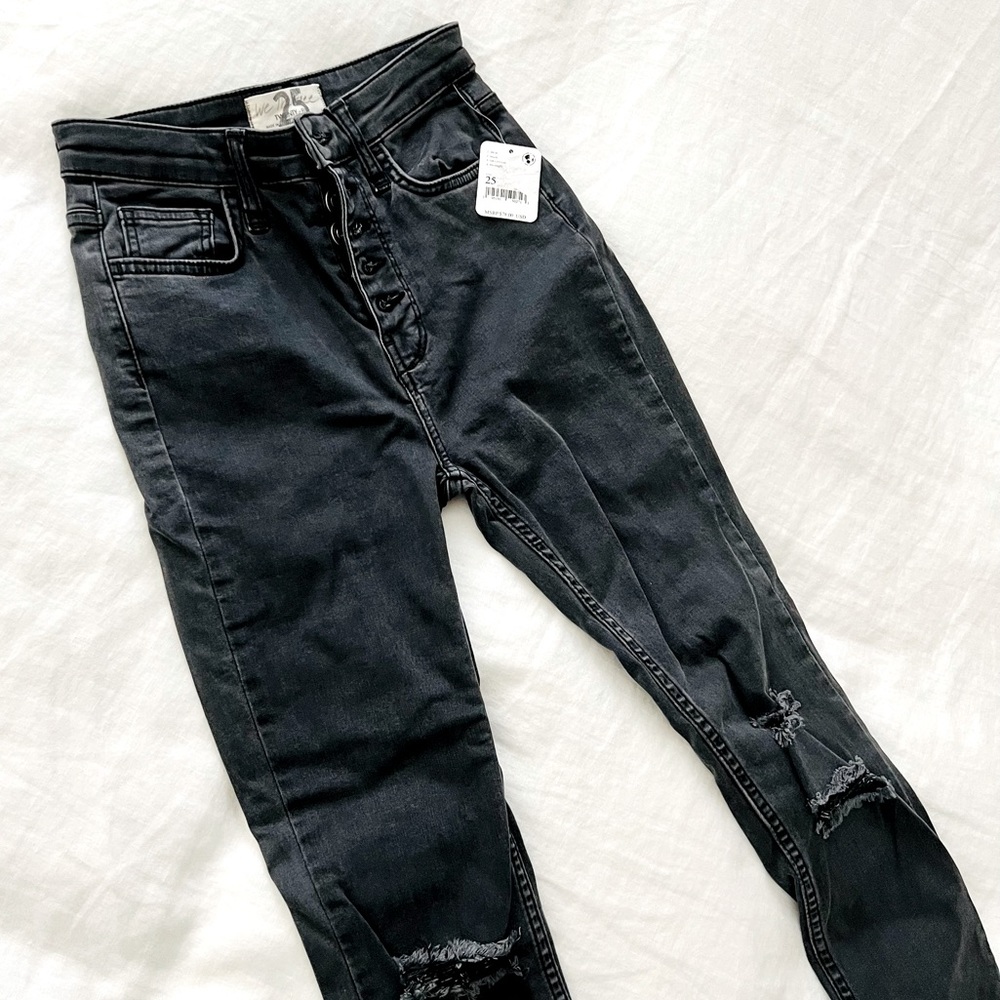 πHPπWe The Free Sabrina Distressed Jeans - Picture 6 of 7